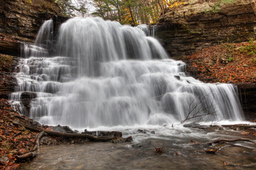 Lower Decew Falls in Ontario, Canada