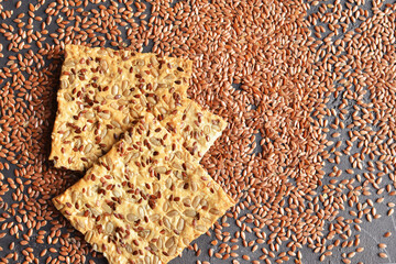 Multigrain crunchy crispbread with flax seeds