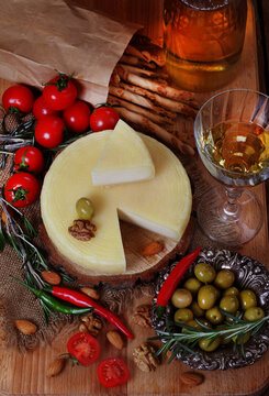 Spanish cheese-Manchego with white wine