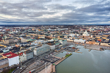 Obraz premium Aerial view of Kaartinkaupunki and Kluuvi neighborhoods, South harbor, Helsinki, Finland.