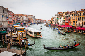 Fototapeta na wymiar traffic at the famous Canale Grande in Venice, Italy