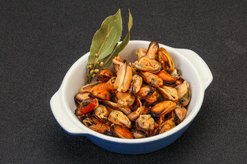 Pickled mussels in the bowl