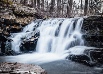 Obraz premium waterfall in the forest
