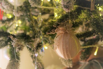 beads xmas ball and tree decorations