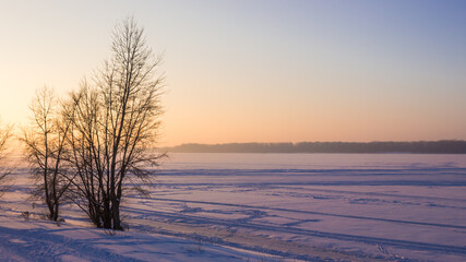 Fototapeta na wymiar Sunset over the river Volga, Samara, Russia.