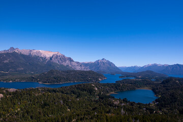 Fototapeta na wymiar lake and mountains Bariloche