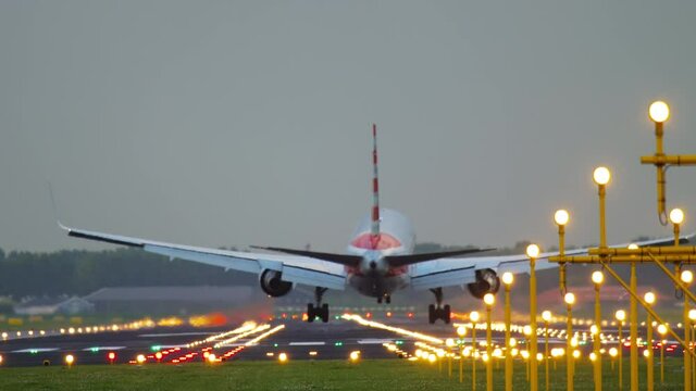 American Airlines Boeing 767 landing