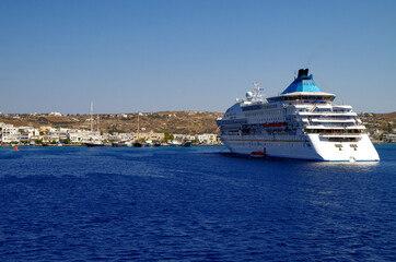 Traumurlaub Kreuzfahrt griechische Inseln - Dream vacation on cruiseship or cruise ship liner to...