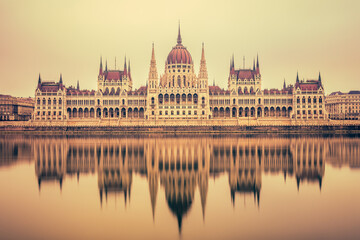 Fototapeta na wymiar Hungarian Parliament at sunrise in Budapest. Long Exposure 