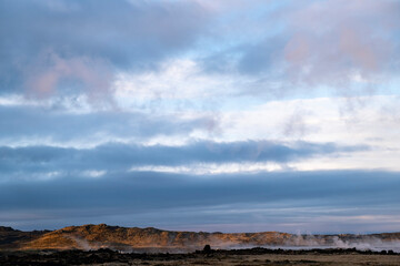 Die heißen Quellen GUNNUHVER auf der Halbinsel Reykjanes. In den letzten Minaten kam hier zu verstärkter vulkanischer Aktivität inklusiver vermehrter Erdbeben.