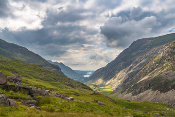 Fototapeta na wymiar Beautiful green valley in Snowdonia National Park in Northern Wales