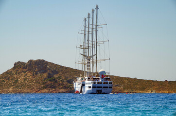 Traumreise Segelkreuzfahrt auf Wind Star im Mittelmeer - Dream holiday or vacation on Windstar...