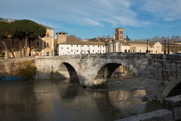 Obraz premium Fiume Tevere in piena a Roma
