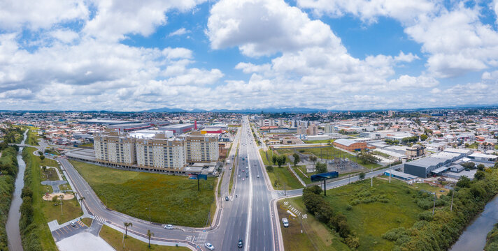 Deputado Jo&atilde;o Leopoldo Jacomel Highway (PR 415), entrance to Pinhais, the smallest municipality in the state of Paran&aacute;. Drone image on the border with Curitiba, capital of the state.