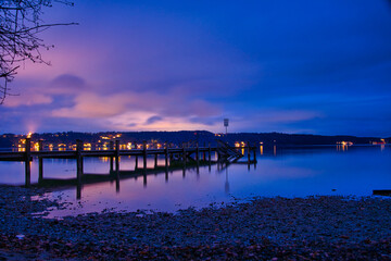 Obraz premium Starnberger See bei Nacht Panorama
