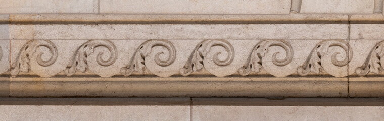Gypsum cornice, moldings, baseboards and friezes  © Kozlik_mozlik