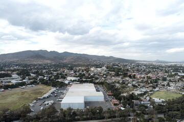 Sitio de construcción desde las alturas - Construction site and industrial 