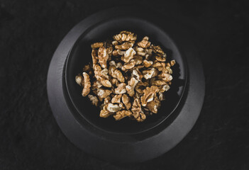 Obraz na płótnie Canvas fresh walnuts on the plate