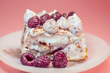 cheesecake with berries