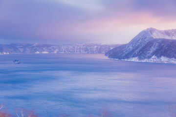 朝の摩周湖