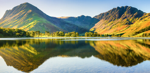 Beautiful morning panorama 
 of Buttermere lake in the Lake District. England - obrazy, fototapety, plakaty