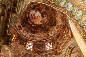 Fototapeta premium Interior of Basilica di San Vitale