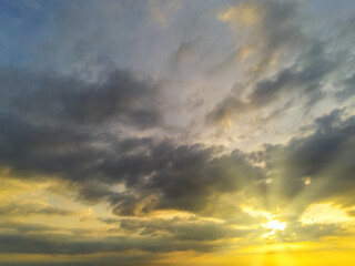 Obraz premium Beautiful white fluffy cloudy sky background,