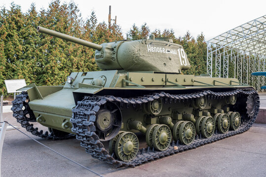  KV-1S- Heavy tank  (USSR)1942. Weight,t - 42,5