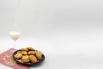 Oatmeal cookies with a glass of milk