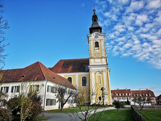 Sankt Veit am Vogau Zentrum und Kirche - 398868119
