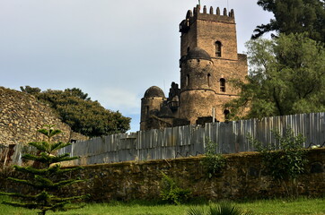 Fototapeta na wymiar Fortaleza de la ciudad de Gondar, antigua capital del pais, en el norte de Etiopia