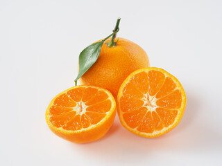 日本のみかんを白背景で