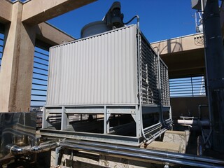 クーリングタワー