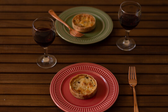 Quich&eacute;, delicious mini yellow tarts