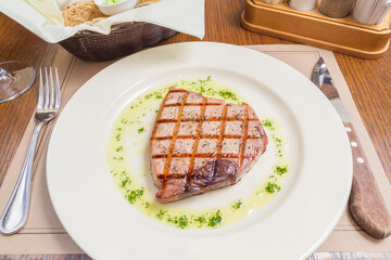 Tuna steak