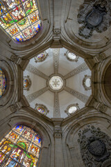 Fototapeta na wymiar Cathédrale des Saints-Michel-et-Gudule à Bruxelles