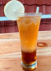 glass of lemontea