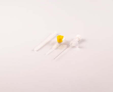 Catheter I.V. with fins and G24 inject port