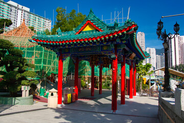 Fototapeta premium Kowloon, Hong Kong - 02.12.2020 : traditional Chinese architecture, Confucius temple in Wong Tai Sin Temple