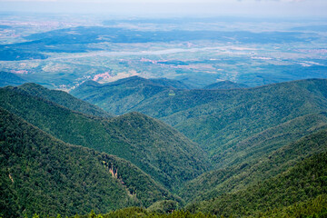 Fototapeta na wymiar Beautiful view from Fagaras Romanian mountains, Suru peak.
