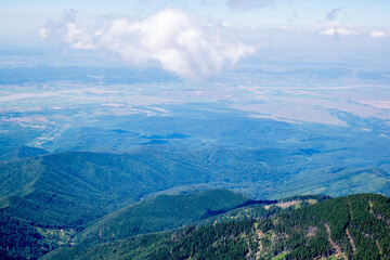 Obraz premium Beautiful view from Fagaras Romanian mountains, Suru peak.