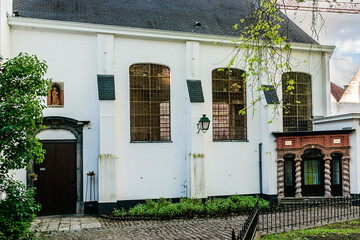 Obraz premium St Elisabeth Beguinage of Kortrijk (XVII century). Kortrijk (Courtrai, Courtray), Belgium.