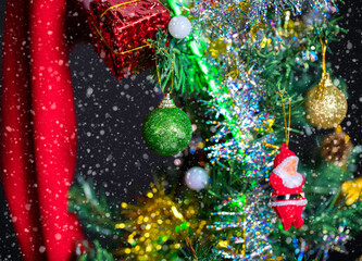 Christmas tree and details on it.