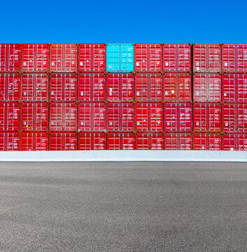 Container terminal. Freight transport.