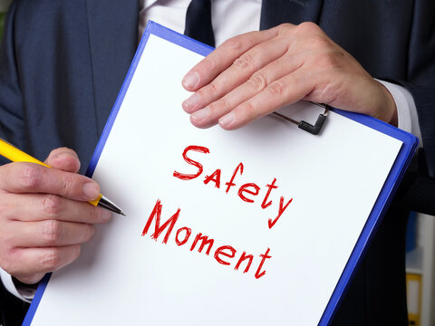  Safety Moment Phrase On The Piece Of Paper.