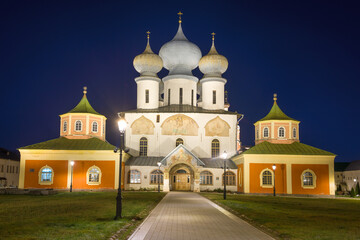 Fototapeta na wymiar The ancient Assumption Cathedral in the night illumination on a December evening. Leningrad region, Russia