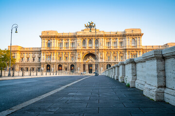Obraz premium The Palace of Justice seen from the Ponte Umberto bridge in Rome, Italy 