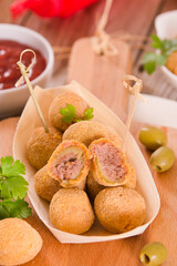 Ascoli stuffed olives.
