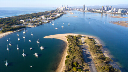 Aerial view over Doug Jennings Park and Broadwater, Gold Coast - obrazy, fototapety, plakaty