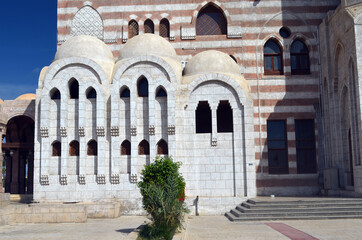 Obraz premium Al Mustafa mosque, a large Islamic temple in the city center. Sharm El Sheikh, Egypt 